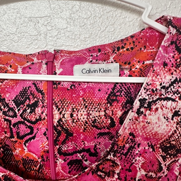 Dresses mini, colorful, brand Calvin Klein sleeveless - Picture 2 of 3